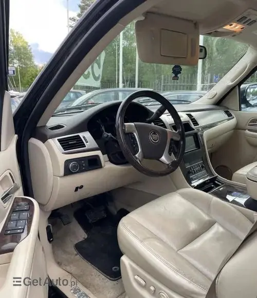 CADILLAC Escalade 