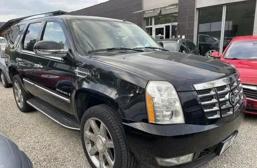 CADILLAC Escalade 