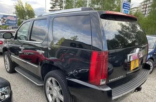 CADILLAC Escalade 