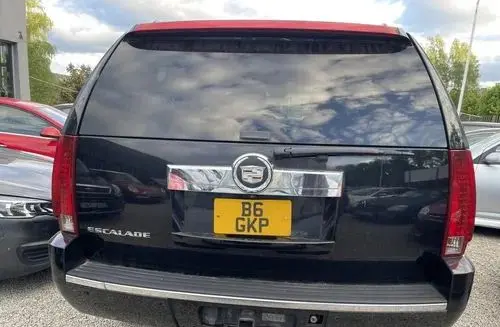 CADILLAC Escalade 