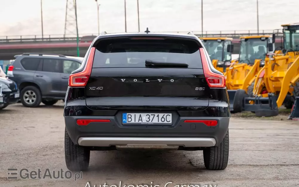 VOLVO XC 40 