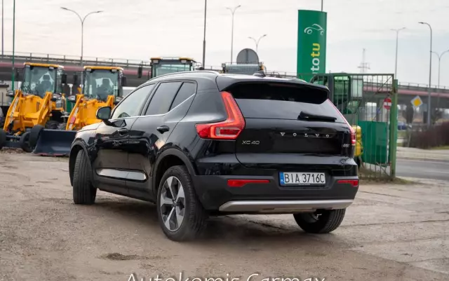 VOLVO XC 40 