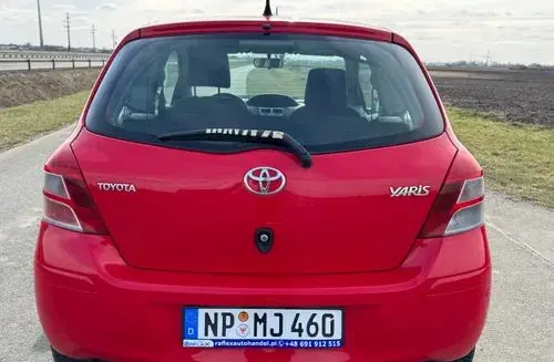 TOYOTA Yaris 