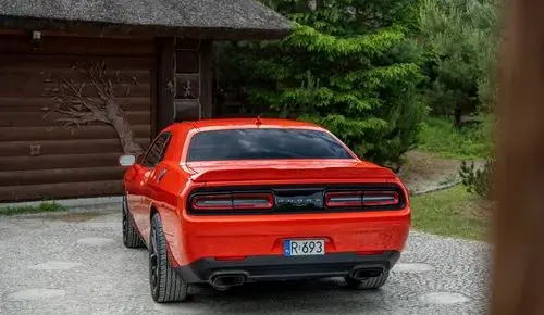DODGE Challenger 