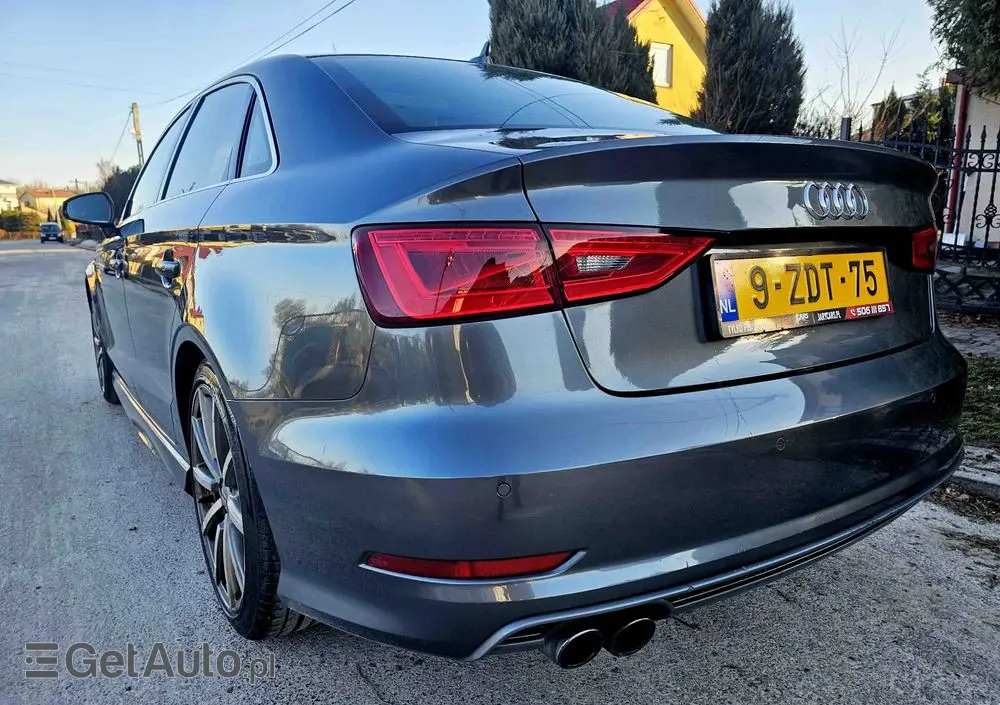 AUDI A3 Limousine 1.4 TFSI cylinder on demand ultra S line Sportpaket