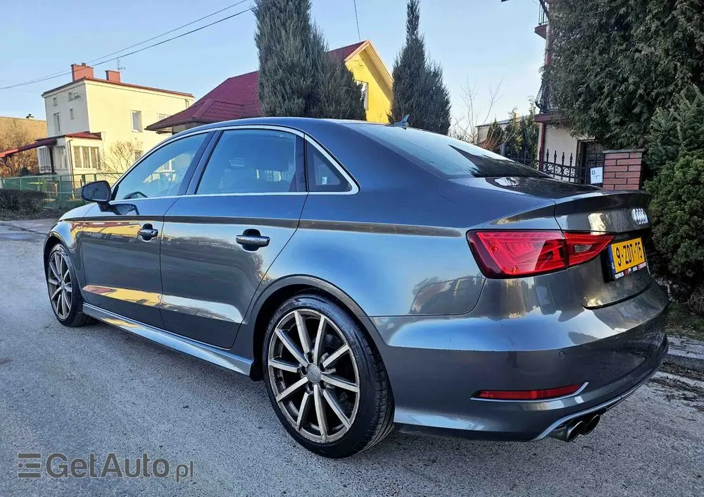 AUDI A3 Limousine 1.4 TFSI cylinder on demand ultra S line Sportpaket