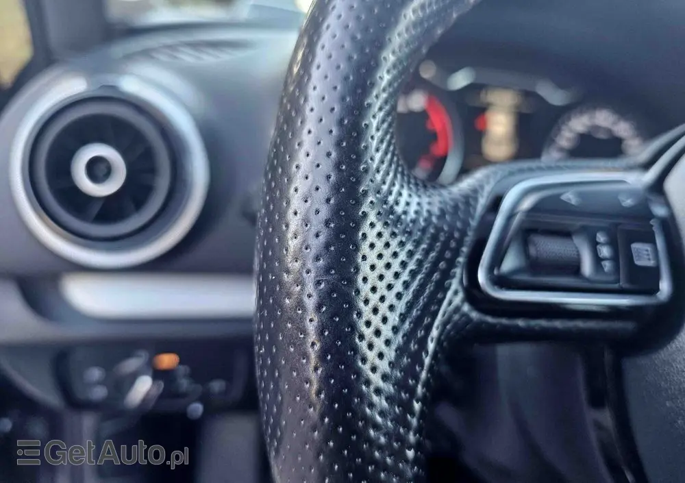 AUDI A3 Limousine 1.4 TFSI cylinder on demand ultra S line Sportpaket