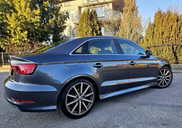 AUDI A3 Limousine 1.4 TFSI cylinder on demand ultra S line Sportpaket