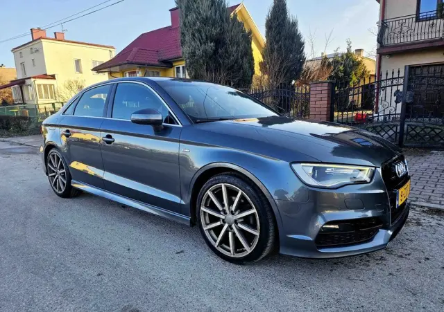 AUDI A3 Limousine 1.4 TFSI cylinder on demand ultra S line Sportpaket