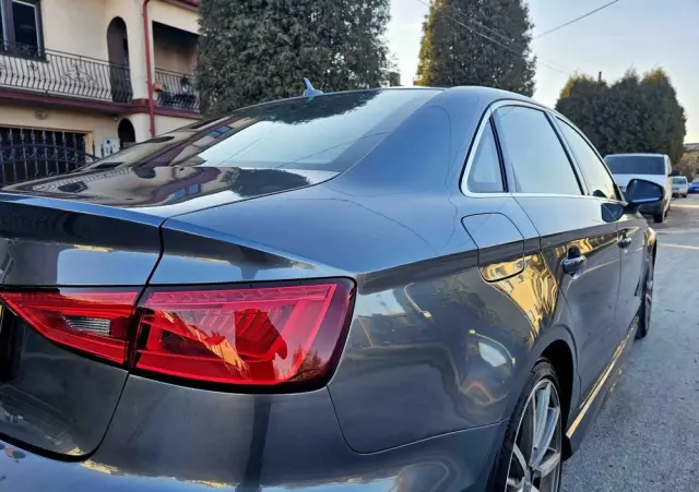 AUDI A3 Limousine 1.4 TFSI cylinder on demand ultra S line Sportpaket