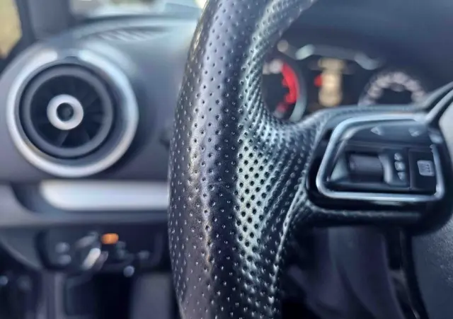 AUDI A3 Limousine 1.4 TFSI cylinder on demand ultra S line Sportpaket