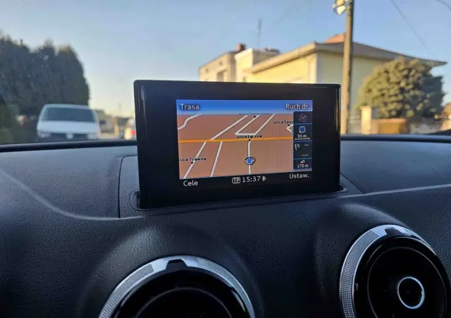 AUDI A3 Limousine 1.4 TFSI cylinder on demand ultra S line Sportpaket