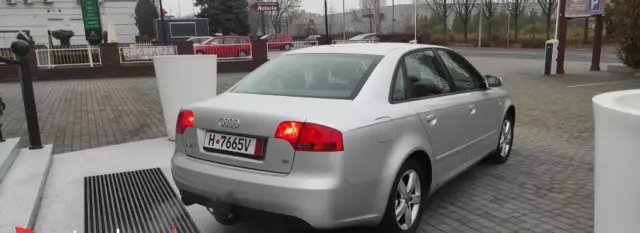 AUDI A4 
