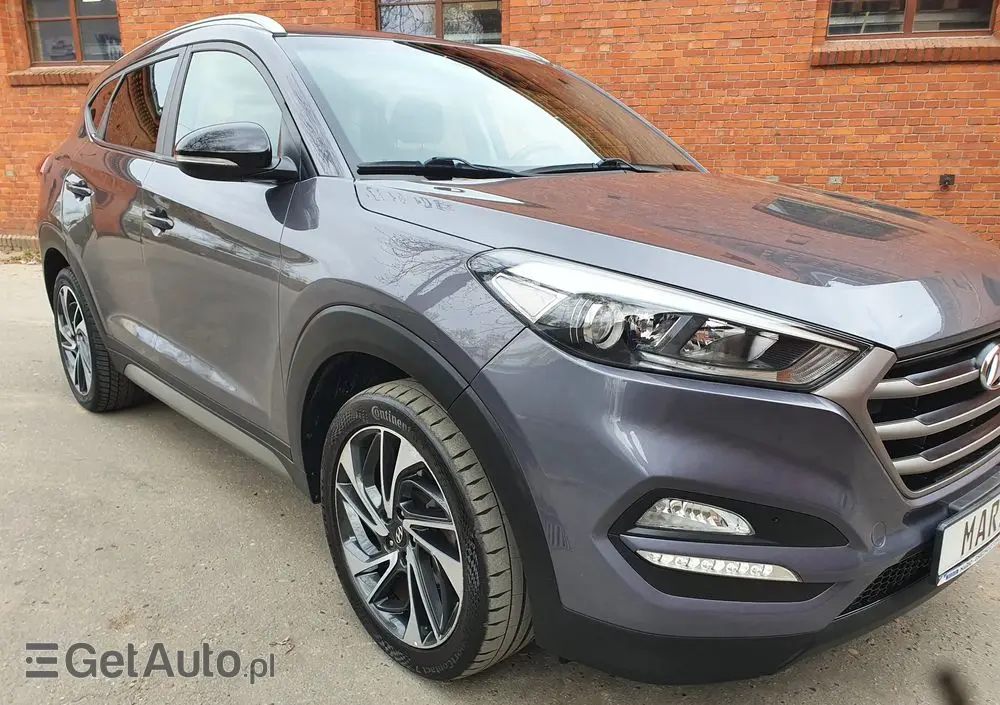 HYUNDAI Tucson Blue 1.7 CRDi 2WD Intro Edition