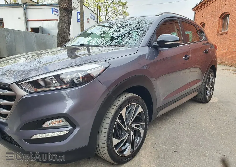 HYUNDAI Tucson Blue 1.7 CRDi 2WD Intro Edition