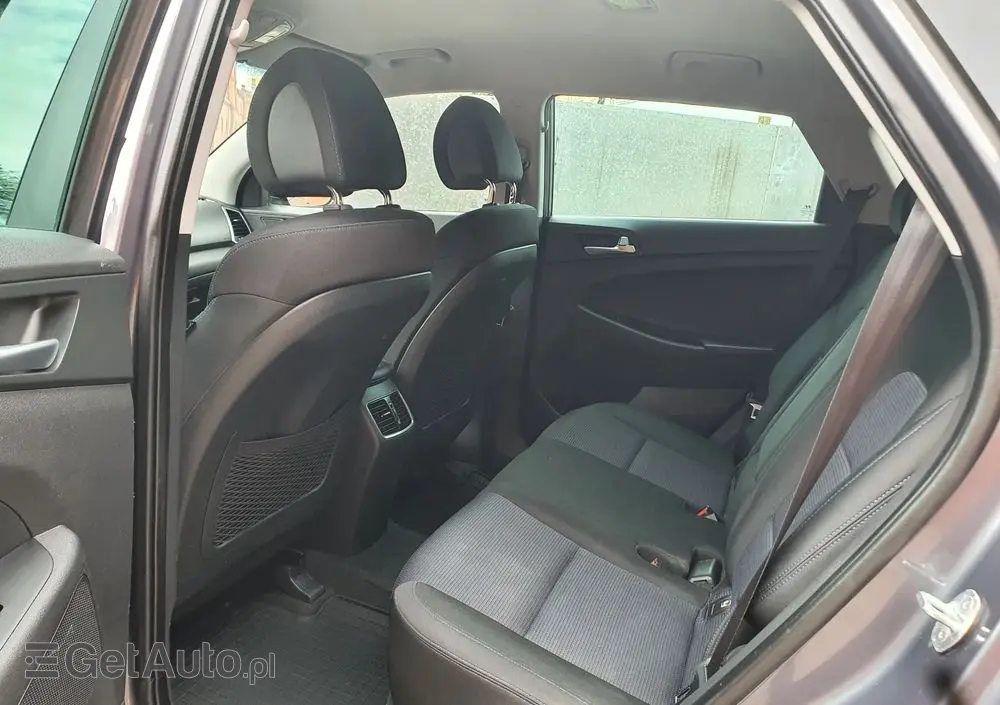 HYUNDAI Tucson Blue 1.7 CRDi 2WD Intro Edition
