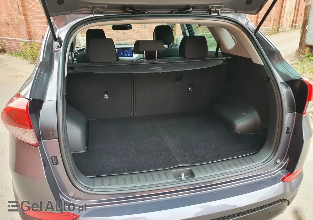 HYUNDAI Tucson Blue 1.7 CRDi 2WD Intro Edition
