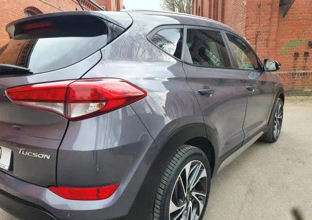 HYUNDAI Tucson Blue 1.7 CRDi 2WD Intro Edition