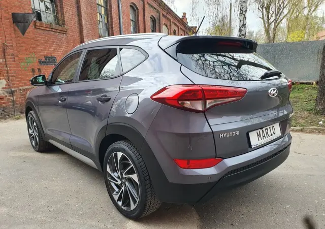 HYUNDAI Tucson Blue 1.7 CRDi 2WD Intro Edition