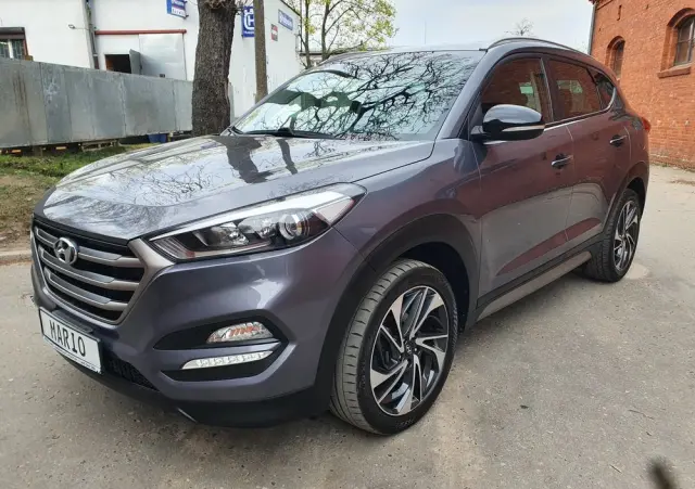 HYUNDAI Tucson Blue 1.7 CRDi 2WD Intro Edition