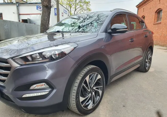 HYUNDAI Tucson Blue 1.7 CRDi 2WD Intro Edition