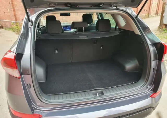HYUNDAI Tucson Blue 1.7 CRDi 2WD Intro Edition