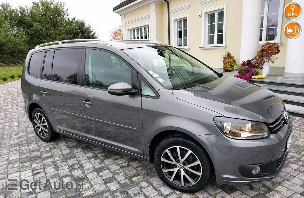 VOLKSWAGEN Touran 