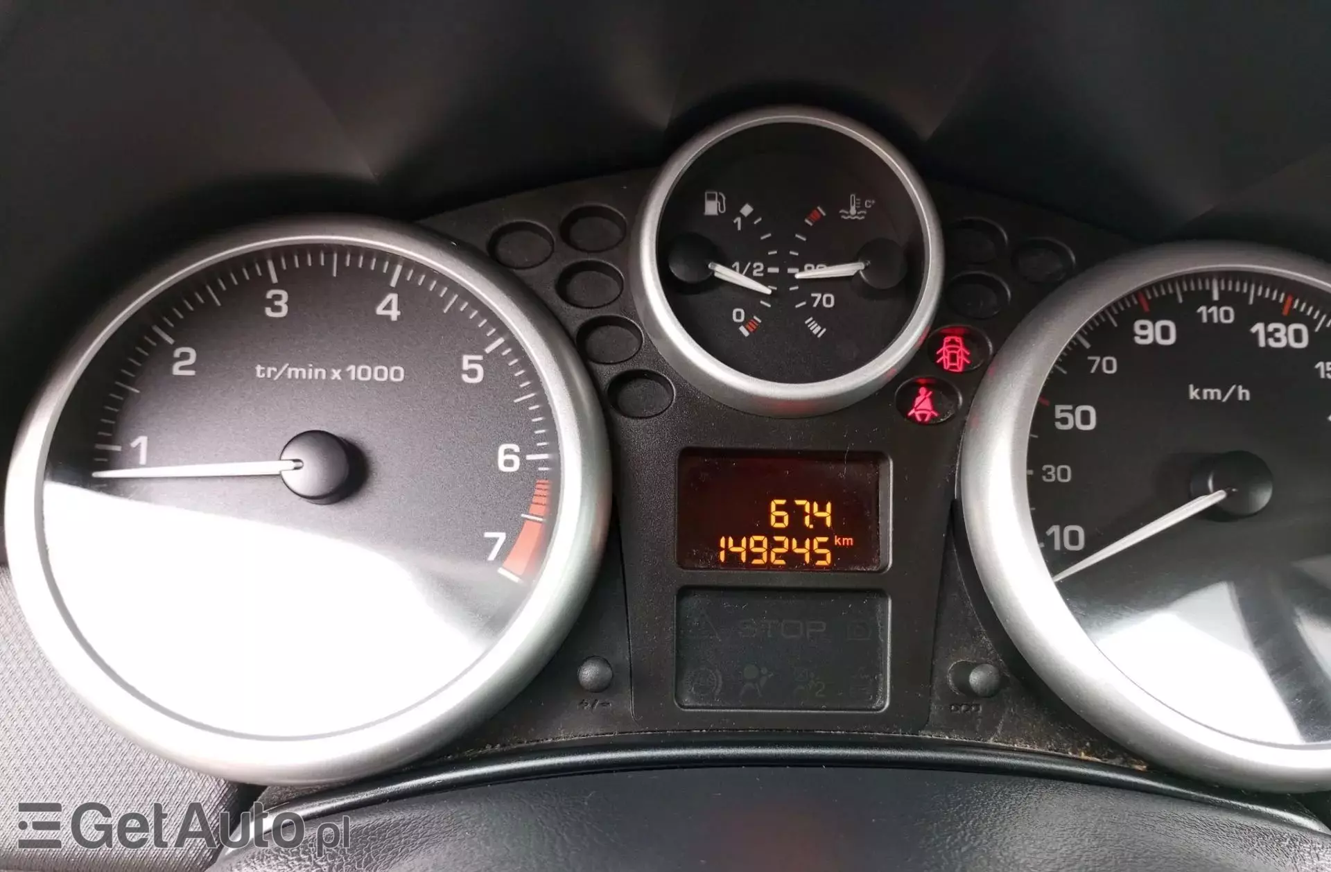 PEUGEOT 207 1.4 i (75 KM)