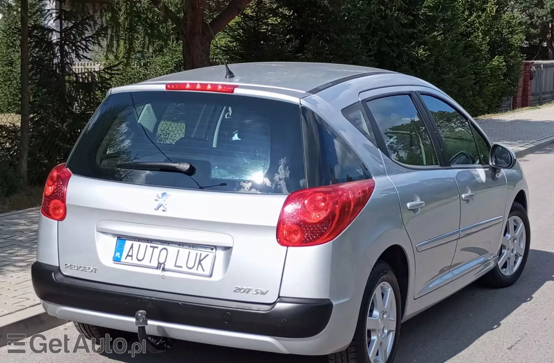 PEUGEOT 207 1.4 i (75 KM)