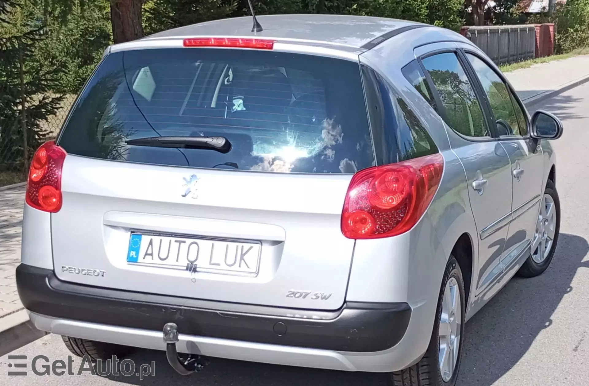 PEUGEOT 207 1.4 i (75 KM)