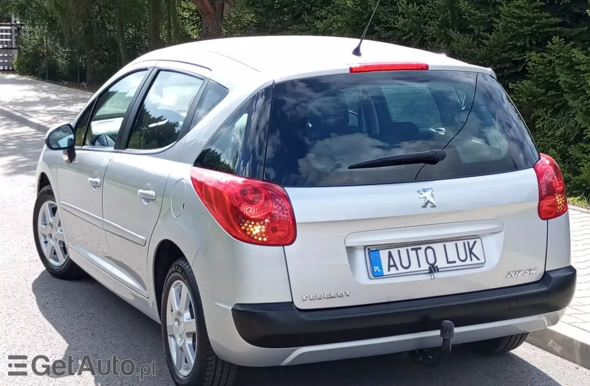 PEUGEOT 207 1.4 i (75 KM)