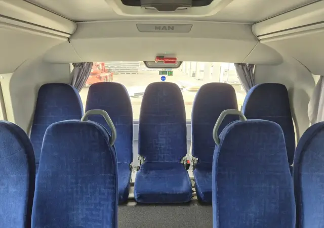 MAN LION'S INTERCITY/ SPROWADZONY/ PODWÓJNE SZYBY 