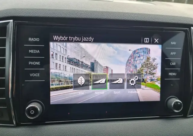 SKODA Karoq 1.5 TSI ACT 4x2 Style DSG