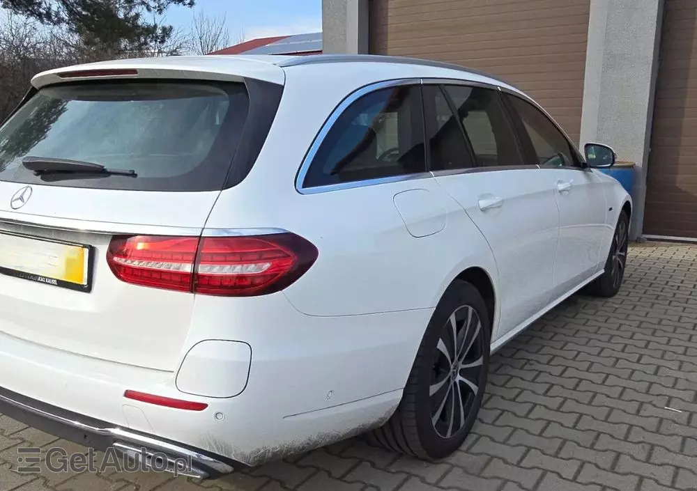MERCEDES-BENZ Klasa E 300 de PHEV 4-Matic Exclusive 9G-Tronic