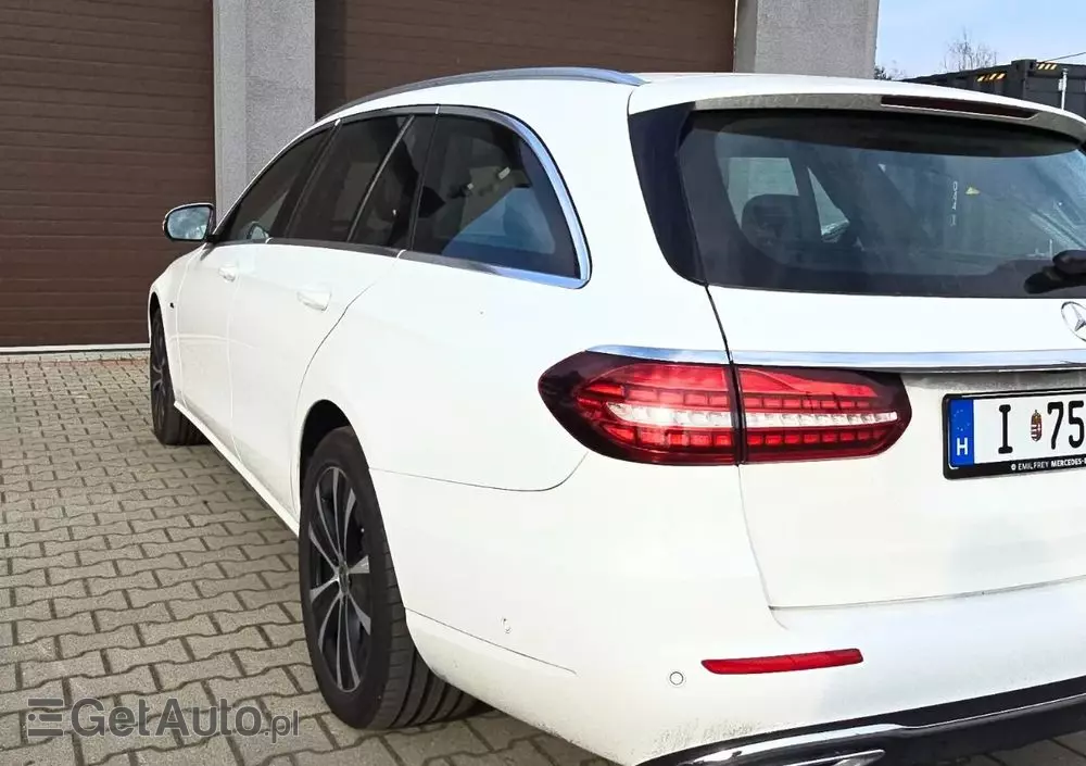 MERCEDES-BENZ Klasa E 300 de PHEV 4-Matic Exclusive 9G-Tronic