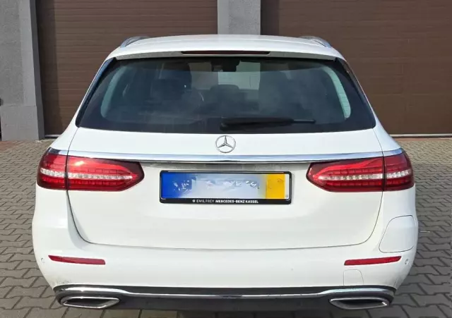 MERCEDES-BENZ Klasa E 300 de PHEV 4-Matic Exclusive 9G-Tronic