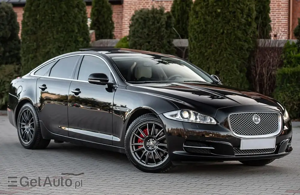JAGUAR XJ 