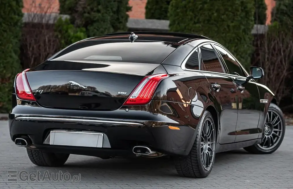 JAGUAR XJ 