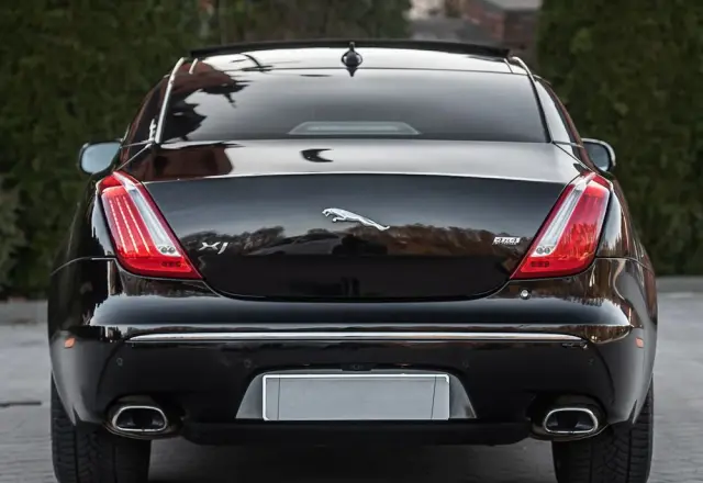 JAGUAR XJ 