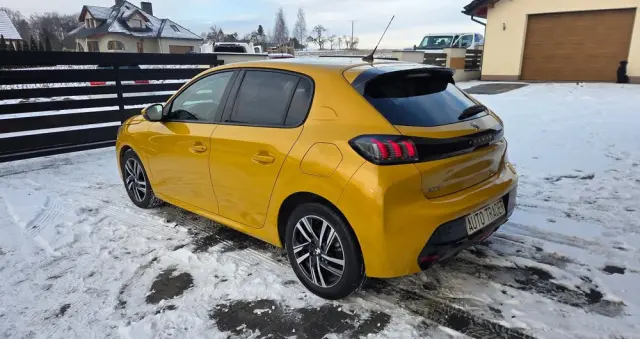 PEUGEOT 208 PureTech 100 Allure