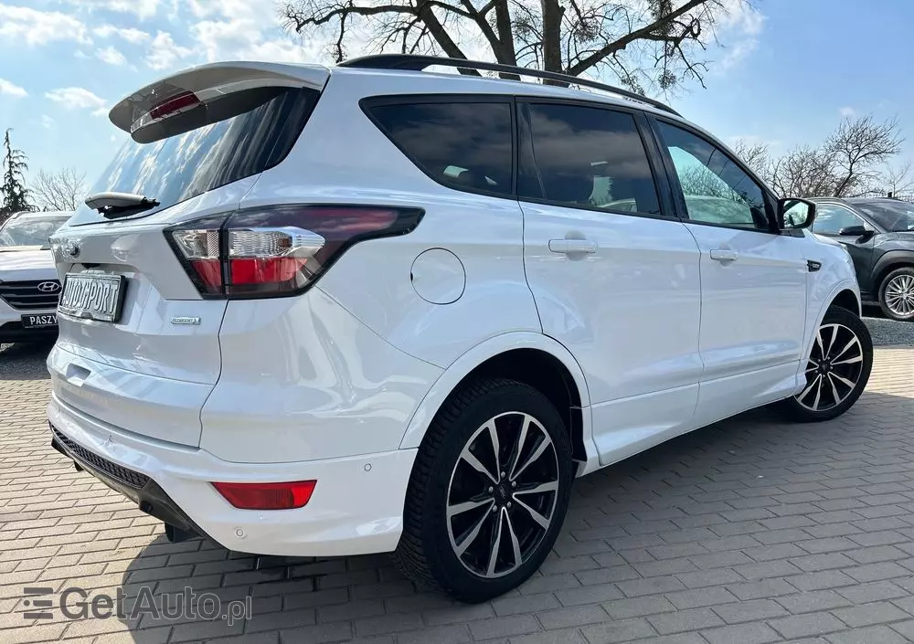 FORD Kuga 1.5 EcoBoost 2x4 ST-Line