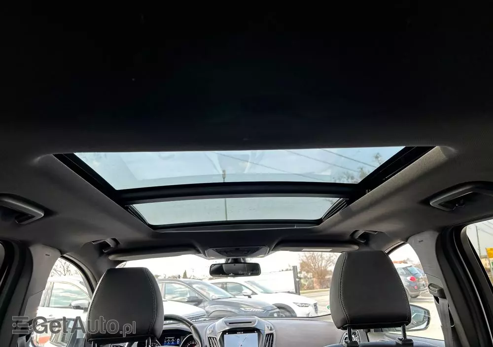 FORD Kuga 1.5 EcoBoost 2x4 ST-Line