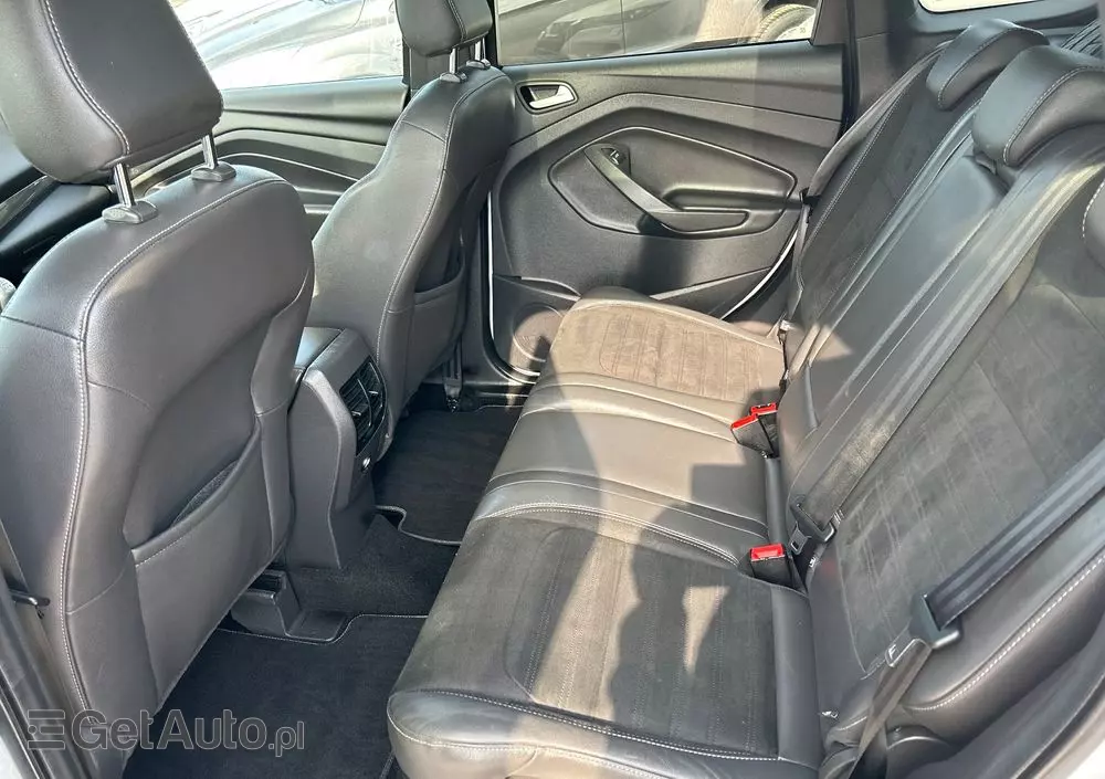 FORD Kuga 1.5 EcoBoost 2x4 ST-Line