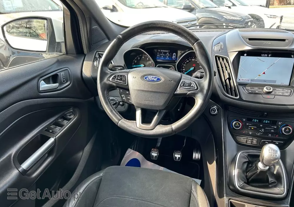 FORD Kuga 1.5 EcoBoost 2x4 ST-Line