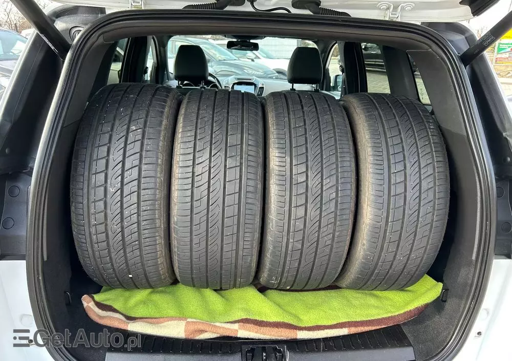 FORD Kuga 1.5 EcoBoost 2x4 ST-Line