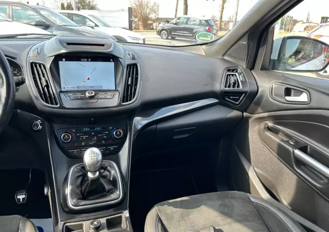 FORD Kuga 1.5 EcoBoost 2x4 ST-Line