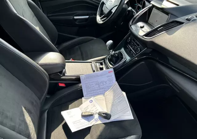 FORD Kuga 1.5 EcoBoost 2x4 ST-Line