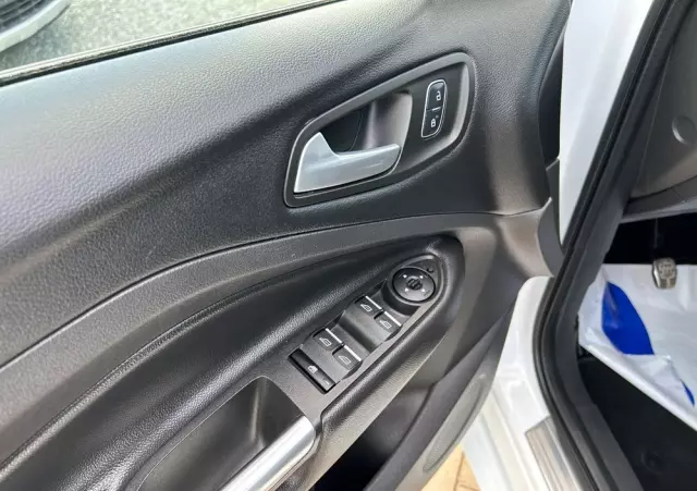 FORD Kuga 1.5 EcoBoost 2x4 ST-Line