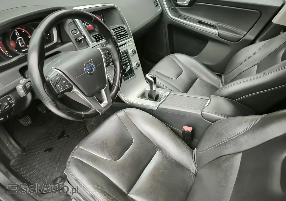 VOLVO XC 60 D4 Summum
