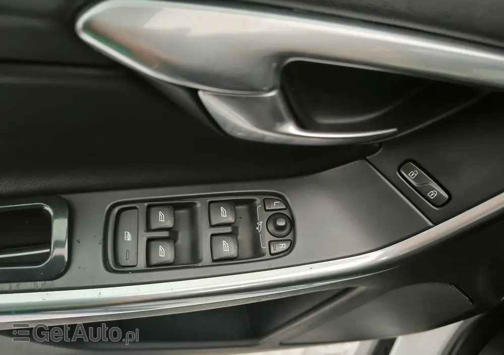 VOLVO XC 60 D4 Summum